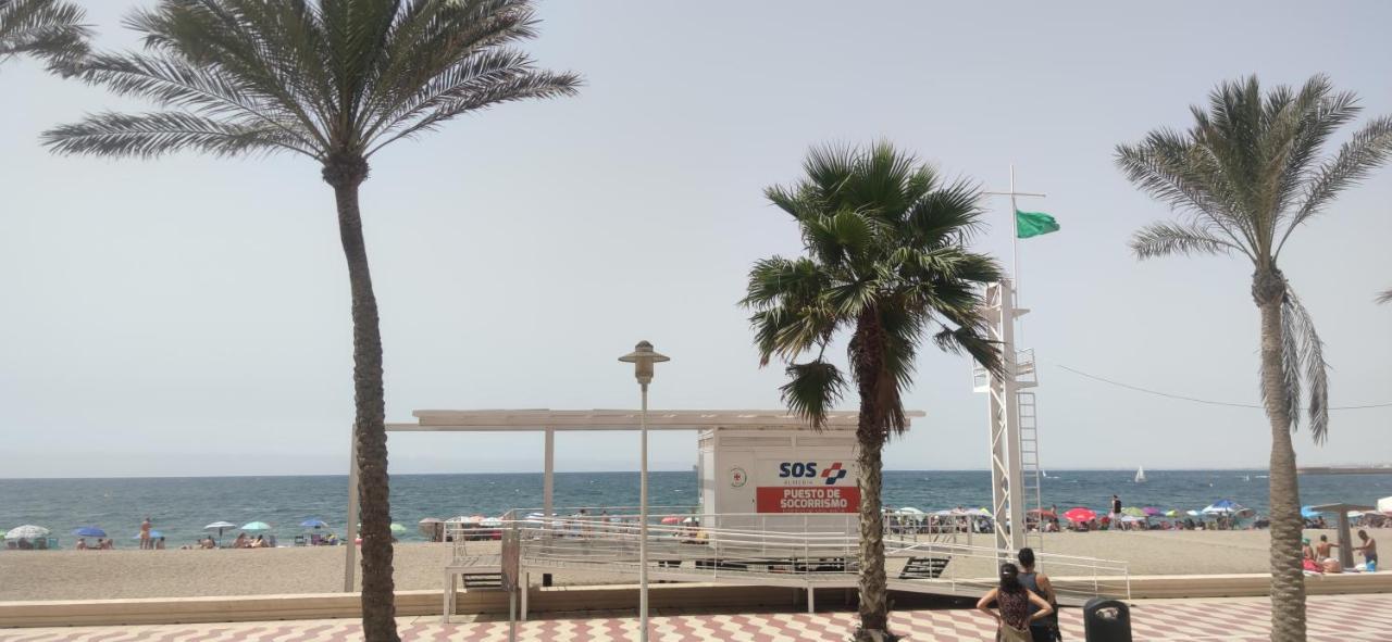Apartamento Playa Zapillo Алмерия Екстериор снимка