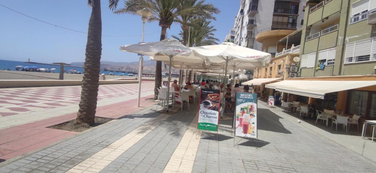 Apartamento Playa Zapillo Алмерия Екстериор снимка